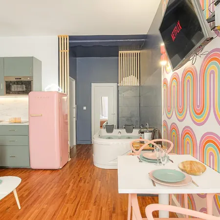 Design Et Pop Avec Balneo Apartment