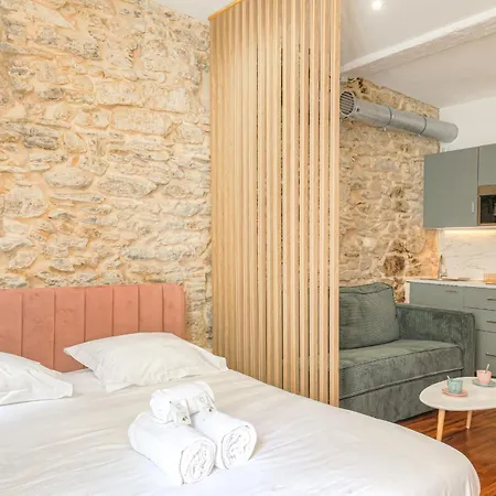 Design Et Pop Avec Balneo Apartment