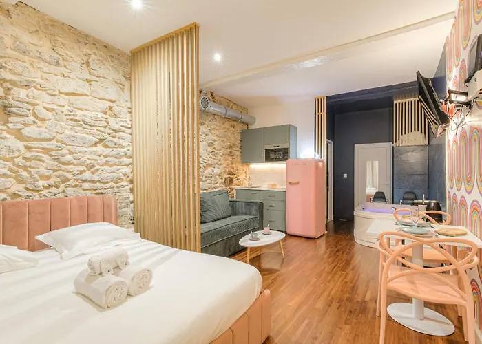 Appartement Design Et Pop Avec Balnéo *