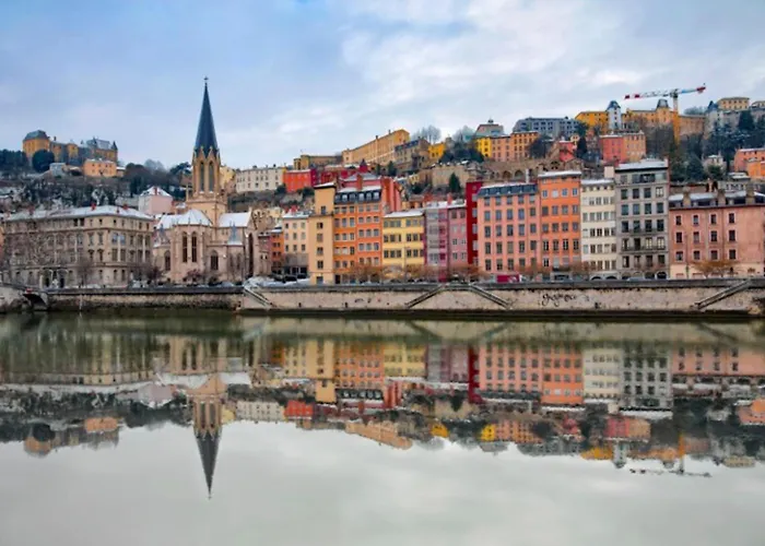 Design Et Pop Avec Balnéo Appartement Lyon