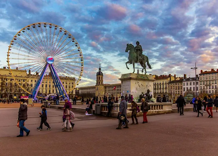 Appartement Design Et Pop Avec Balnéo Lyon