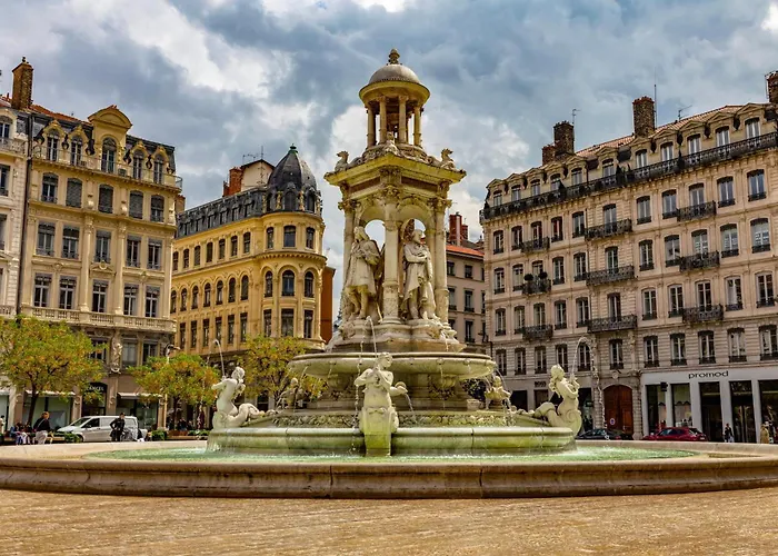 Appartement Design Et Pop Avec Balnéo Lyon